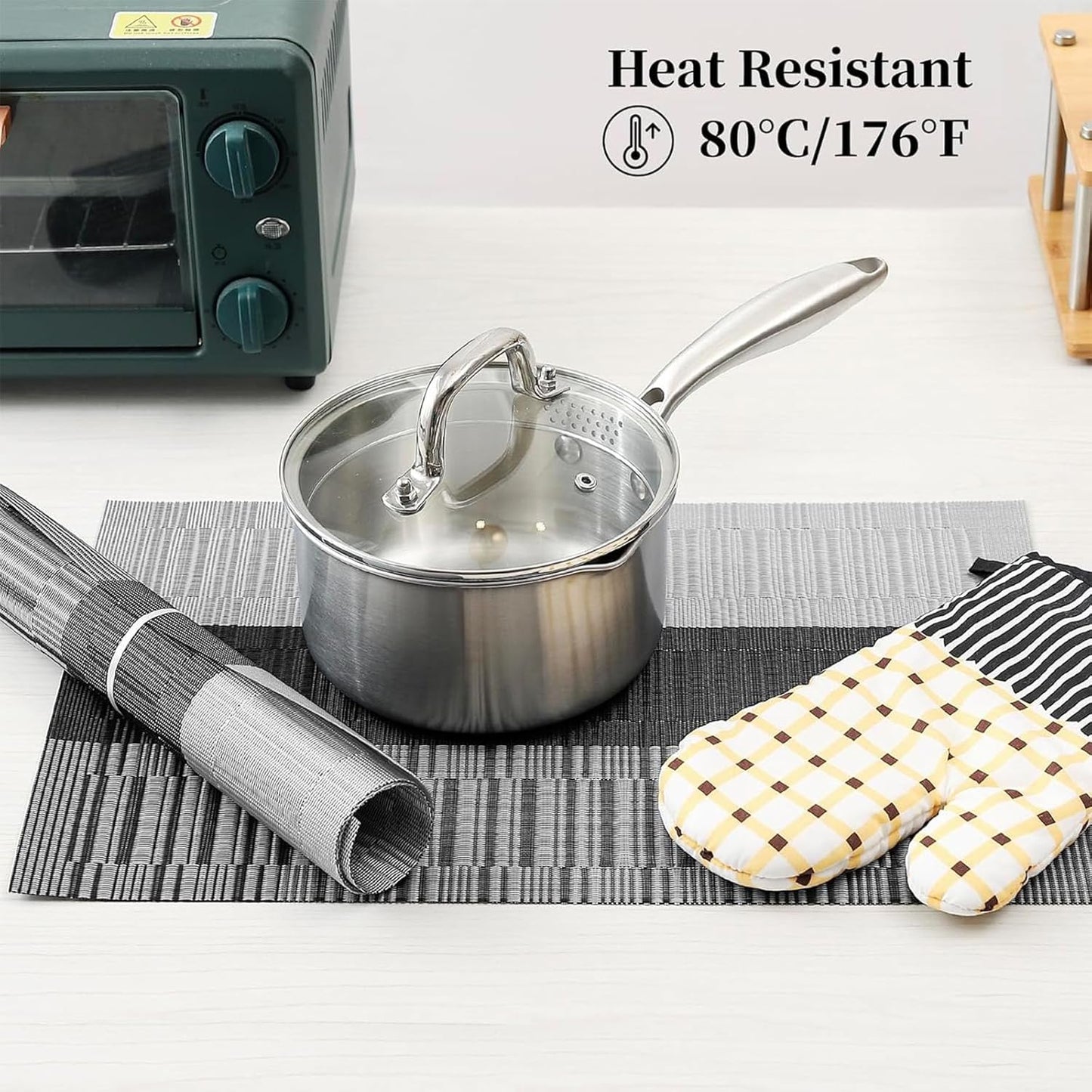 Gradient Black Dining Table Mat Set Of 4, Durable Heat-Resistant Washable Placemats Non-Slip Vinyl Woven Table Mats Wipeable Placemat For Kitchen Dining Table Decoration