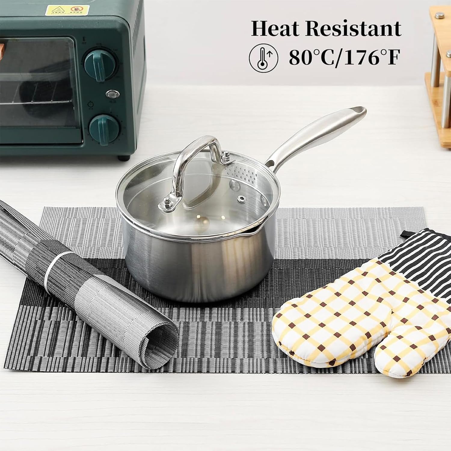 Gradient Black Dining Table Mat Set Of 4, Durable Heat-Resistant Washable Placemats Non-Slip Vinyl Woven Table Mats Wipeable Placemat For Kitchen Dining Table Decoration